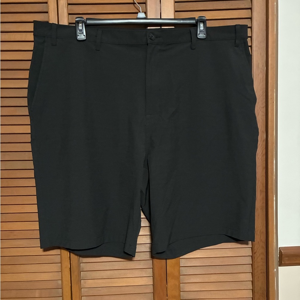 Perry Ellis Men's Black Flat Front Shorts